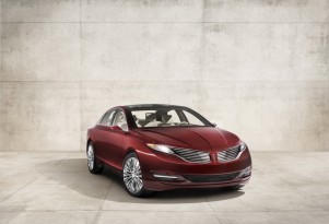 2013 Lincoln MKZ Preview: 2012 Detroit Auto Show Live Photos