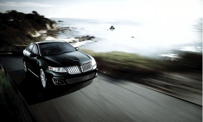 2010 Lincoln MKS Photos
