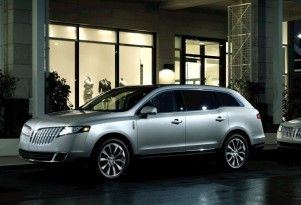 Ford Hopes Limo Companies Will Replace Town Car With Lincoln MKT