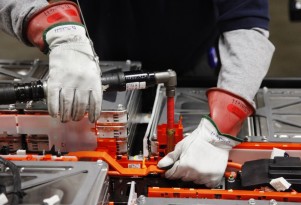 How Are Electric-Car Batteries Made? Photos From Nissan's New Plant