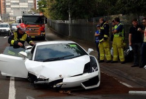 Man crashes Lamborghini Gallardo on test drive in Sydney