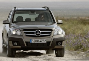 Mercedes-Benz considers building GLK in U.S., diesel C-Class and GLK on their way