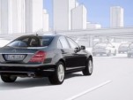 Mercedes-Benz Distronic Plus with Steering  Assist