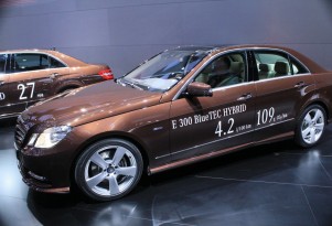 Mercedes-Benz E400 Hybrid and E300 Bluetec Hybrid live photos