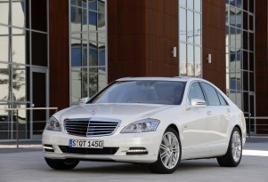 First Look: 2010 Mercedes-Benz S400 Hybrid