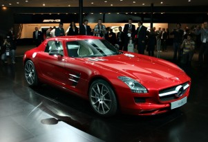 Video: 2011 Mercedes-Benz SLS AMG German Ad Hints At U.S. Spot?
