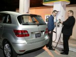 First Mercedes-Benz B-Class F-Cell hydrogen fuel-cell vehicle delivery, Newport Beach, Dec 2010