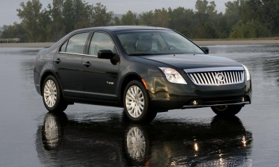 2011 Mercury Milan Photos