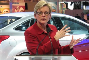 2010 Detroit Auto Show: Ford To Bring Hybrid Batteries Back Home