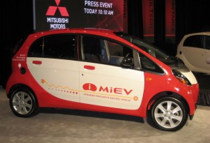 2010 Paris Motor Show: European-spec 2011 Mitsubishi i-MiEV