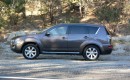 2010 Mitsubishi Outlander: More Volume, Less Displacement