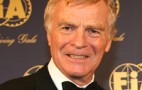 Mosley survives FIA vote of confidence