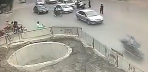 Multiple scooter crash in China