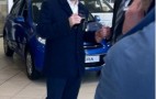 (VIDEO) First 2011 Nissan Leaf Delivered in U.K., More to Follow