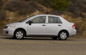 2009 Nissan Versa Photos