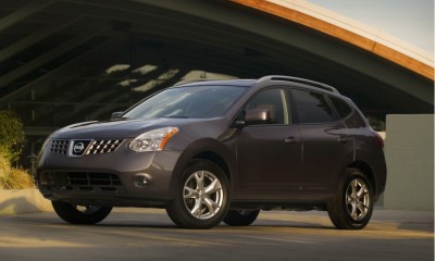 2010 Nissan Rogue Photos