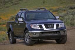 Nissan frontier vs toyota tacoma vs honda ridgeline #4