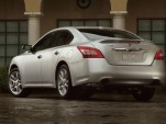 2010 Nissan Maxima: Luxurious, Sporty Family Transportation 2010 Nissan Maxima