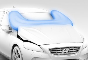 Volvo V40 Comes With An Airbag For Pedestrians: Video