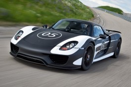 2014 Porsche 918 Spyder prototype