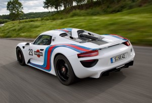 2014 Porsche 918 Spyder in vintage Martini Racing livery