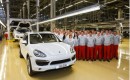 Porsche builds the 100,000th Cayenne in Leipzig.