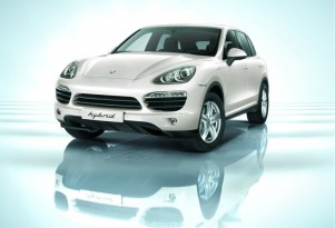 Porsche Cayenne e-Hybrid: Plug-In Porsche Due 2014?
