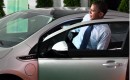 President Obama inspects the 2011 Chevrolet Volt 