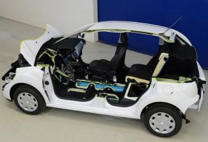 PSA Peugeot Citroen Hybrid Air concept