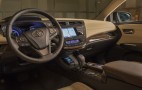 2013 Toyota Avalon: First To Offer Wireless Charging For Phones