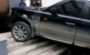 Russian driver leaves Range Rover Sport on apartment steps