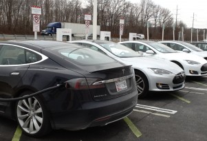 Tesla Supercharger Coming To Midwest Too, Not Just Coasts