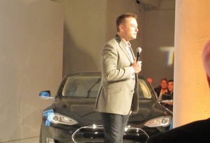 Elon Musk, CEO Of 'Loser' Tesla, Suggests Romney Got It Wrong
