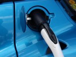 Tesla Roadster Owners Get Third-Party Charging Adaptor, CAN Finally Charge