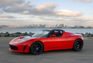 CEO Musk: 2011 Tesla Roadster Electric Sports Cars Are Gone, Almost