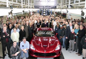 The first 2013 SRT Viper rolls off the assembly line