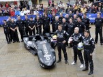 The full Nissan DeltaWing team - Anne Proffit photo