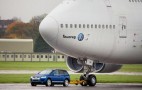 Touareg TDI tugs a Boeing 747