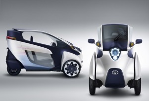 Toyota i-Road Electric Urban Minicar Swarms The Roads (Video)