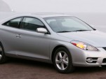Toyota to launch new Highlander six months early, extend Solara production
