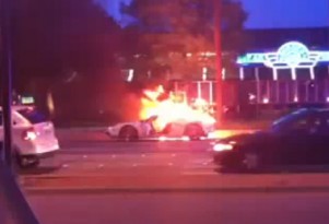 Twin-turbocharged Ford GT burns to the ground