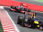 Vettel barely ahead of Hamilon at 2011 Spanish Grand Prix