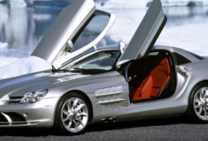 Video: Living with the Mercedes-Benz McLaren SLR