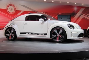 2013 VW e-Bugster Electric Concept: 2012 Detroit Auto Show Video