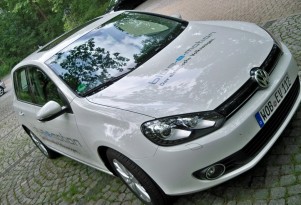 Volkswagen Golf Blue-e-motion: Prototype Drive Report (Video)