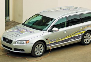 Volvo V70 Plug-in Hybrid Demo Car