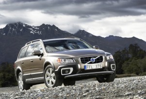 Volvo Brings High-Tech To The Backseat With Wi-Fi And Touchscreens