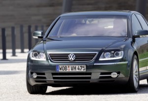 VW considers diesel powerplant for U.S. Phaeton