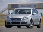 VW to release first hybrid in 2009