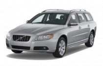 2009 Volvo V70 4-door Wagon Angular Front Exterior View